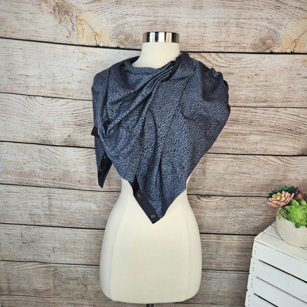 Lululemon Vinyasa Multi Wear Scarf Accessory Wrap One Size Heather Black Gray